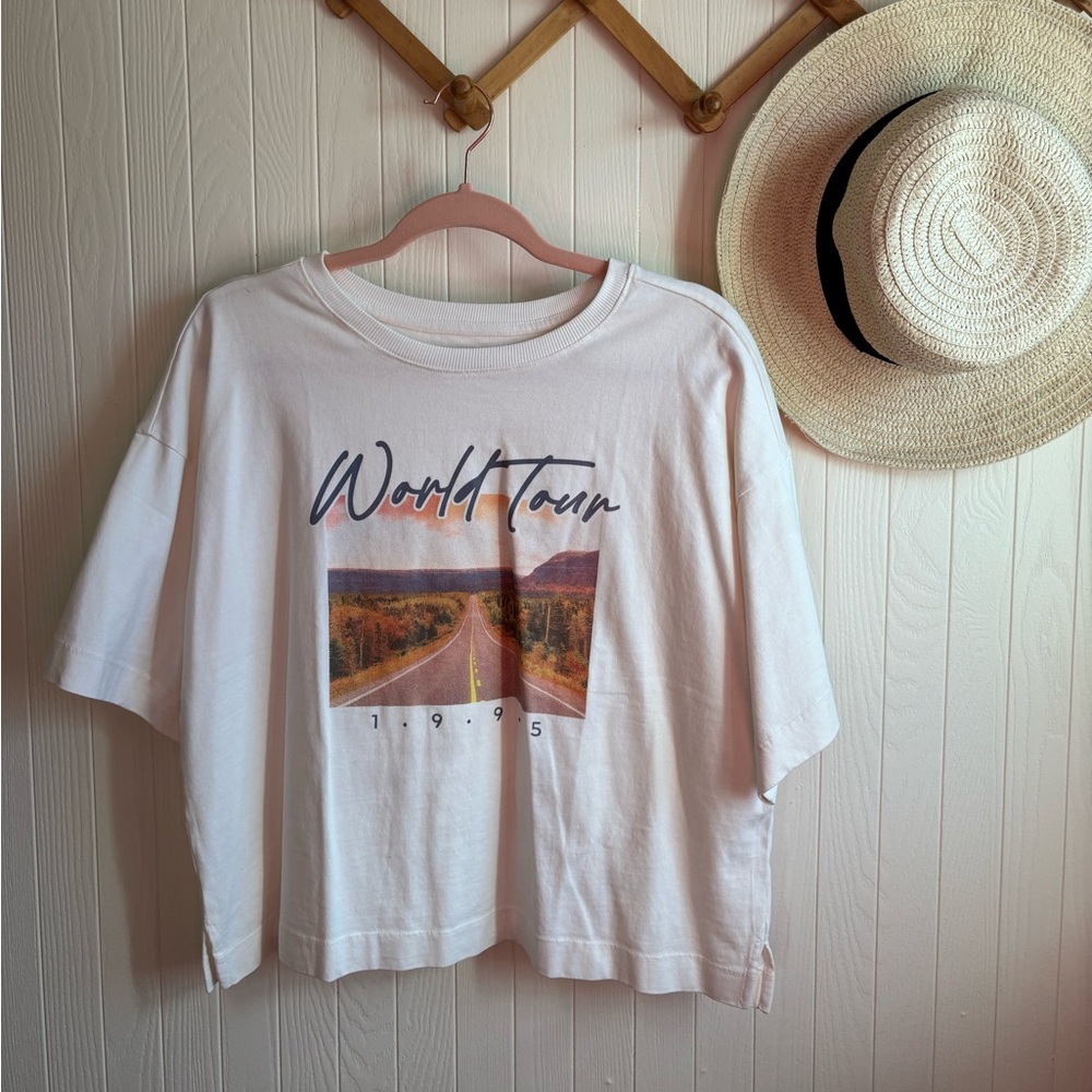 LOFT Short Sleeve 'World Tour' Graphic Tee with Multicolor Print